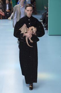 Gucci Fall 2018 Ready-to-Wear , Гуччи осень зима 2018 , Fashion show , неделя моды в Милане , MFW , Mainstyles